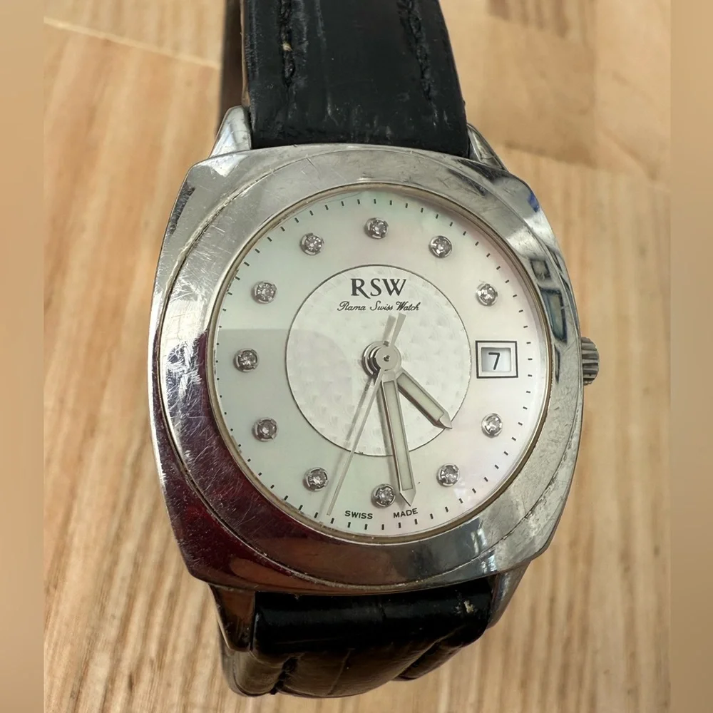 RSW ladies Roma Swiss silver tone black leather watch NEW BATTERY